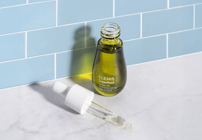 Superfood Facial Oil Lifestyle shot 8 1080x1080 b09bfa95 f991 4693 873a c5e43669a8bd copy Must Have Skin